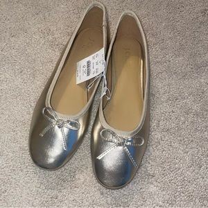 NWT J Crew Gold Flats (Copy)